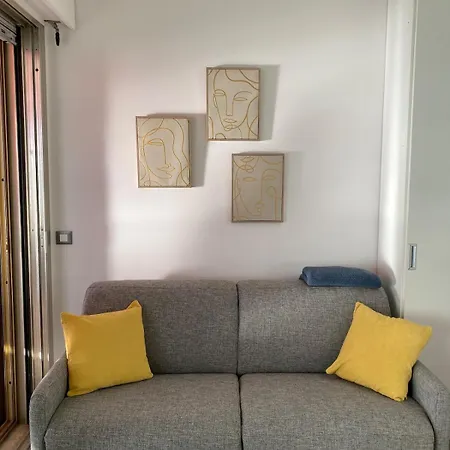 Front De - Parking Prive - Classe Meuble 3 Etoiles Menton