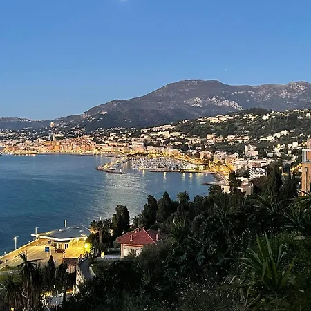Front De - Parking Prive - Classe Meuble 3 Etoiles * Menton